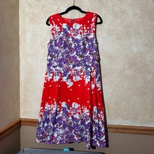 Adrianna Papell Red and Purple Floral Sleeveless Midi Dress Size: 14